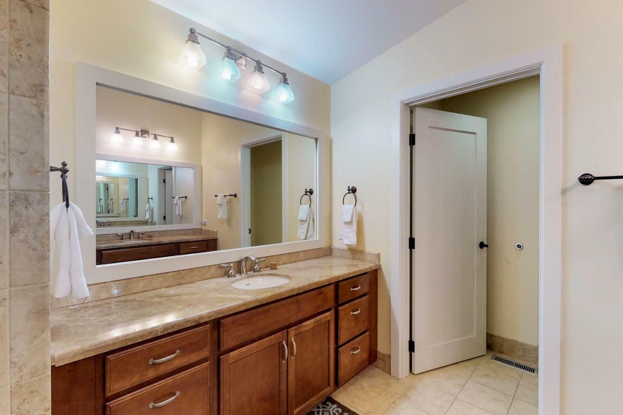 Seasons 331 - Penthouse Apartment Sandpoint Luaran gambar